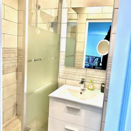 Charming T3 On The Seafront *